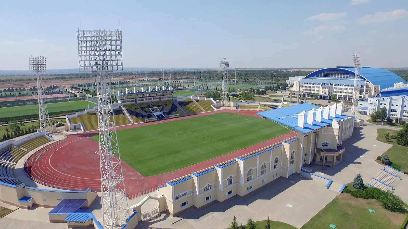 Малая арена с беговыми дорожками